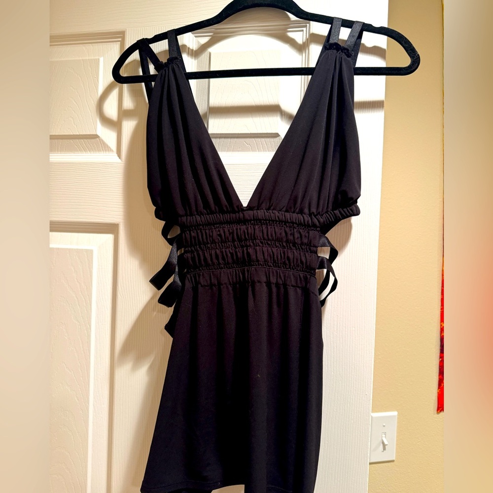 Sexy express cutout top large